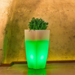 SILENTE - vaso luminoso rgb con pannello solare